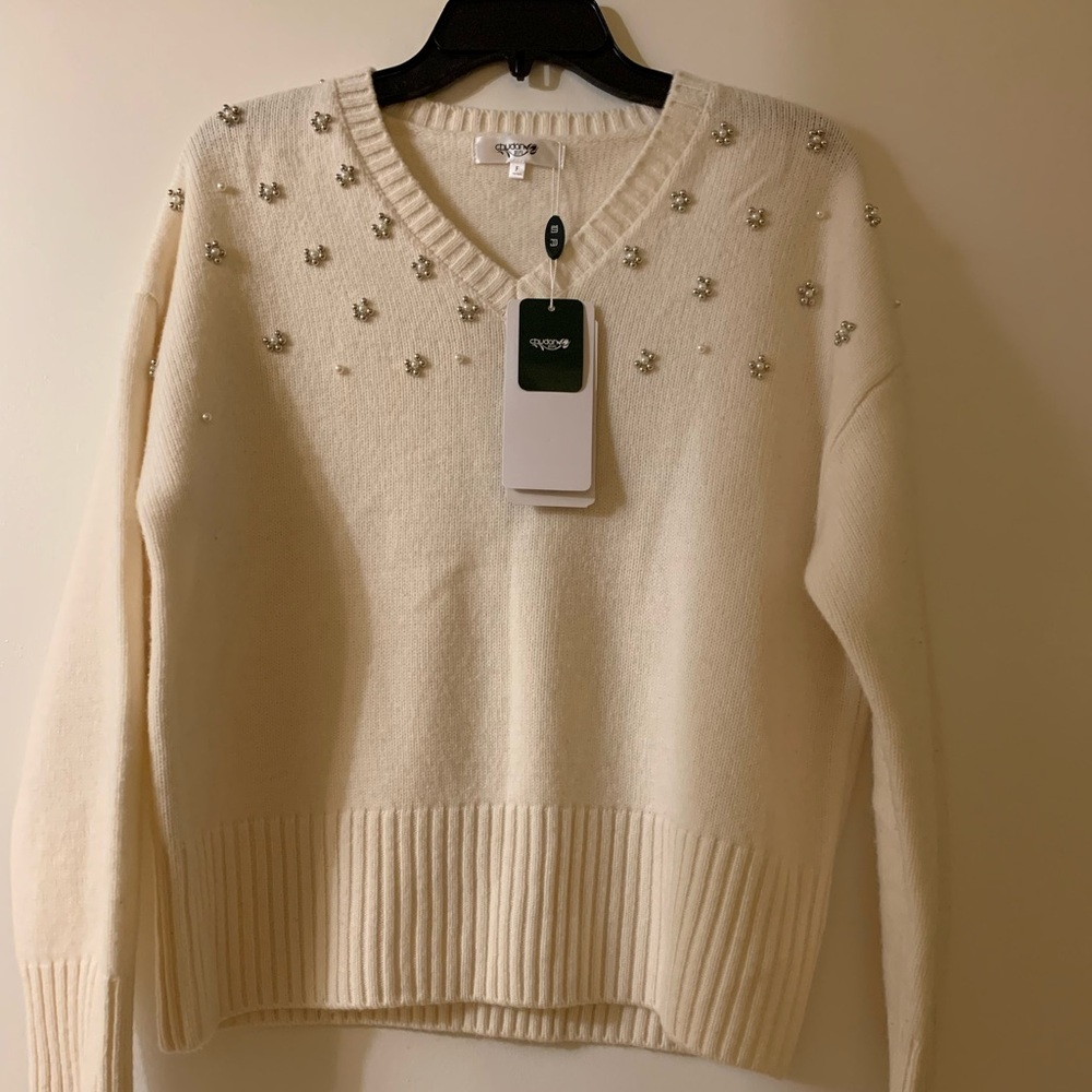 Chic Cream V-Neck Sweater with Embellishments Wool